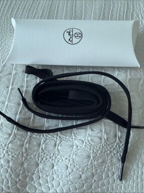 Hermès Black shoe lace, sneakers shoes lace.  with Branded Box